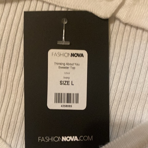 FASHION NOVA SHIRT/SWEATER - Picture 4 of 4